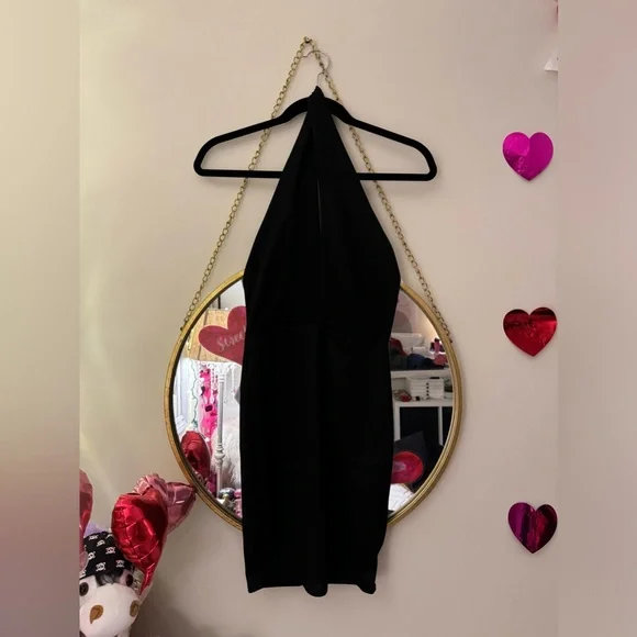 Pretty Little Thing Mini Dress - Picture 2 of 3